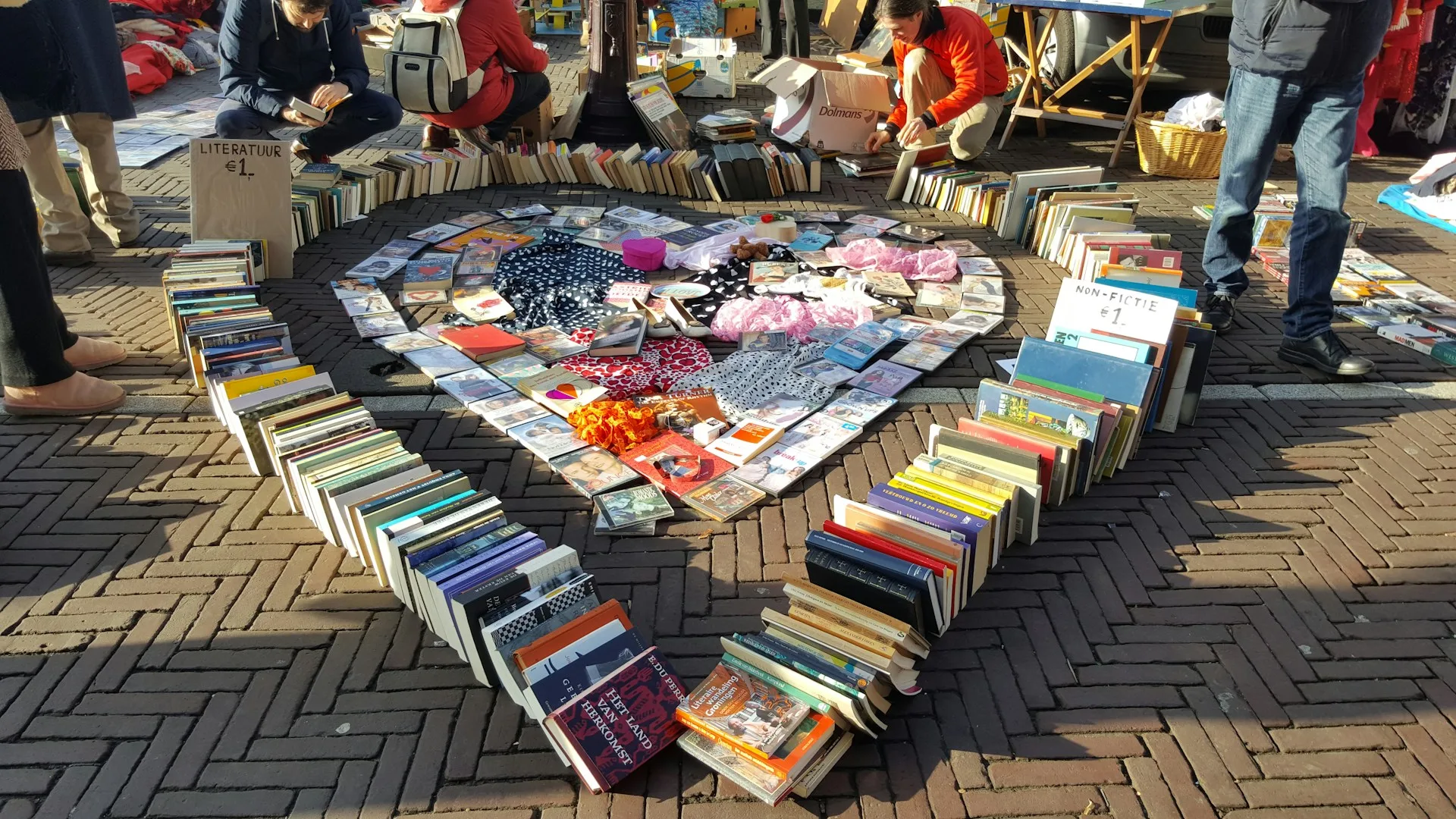 Second-Hand Shopping in Istanbul
