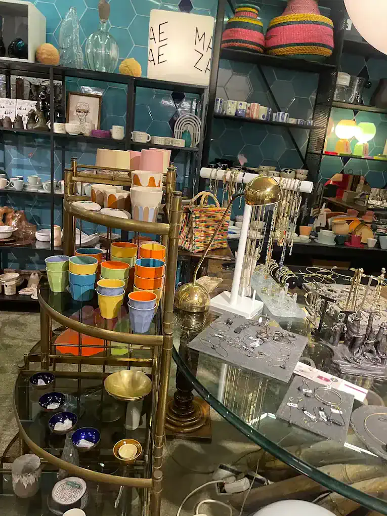 Mae Zae in Karaköy
